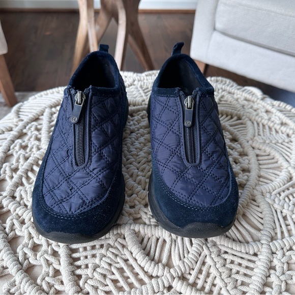 Lands End Quilted Suede Women’s Loafers Casual Zippered Slip On Dark Blue Sz 7B - Picture 2 of 7